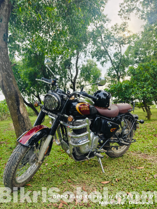 Royal Enfield Classic 350cc(Halcyon Black)